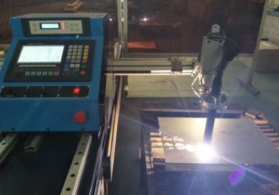 Màquina de tall per plasma CNC de metall amb controlador