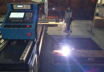 Màquina de tall de plasma CNC econòmic de la Xina per a metalls