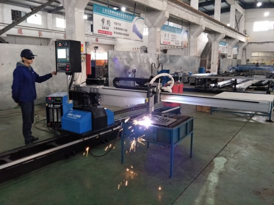 Fet a la Xina Fàcil operació Màquina de tall per plasma CNC de la Xina