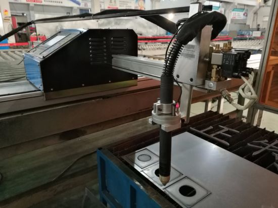Amb una màquina talladora de plasma CNC de 200 mm de tall 100 mm