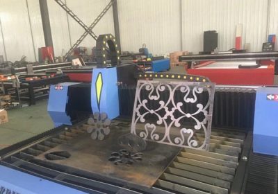 Màquina de tall de metall plàstic CNC de bona qualitat
