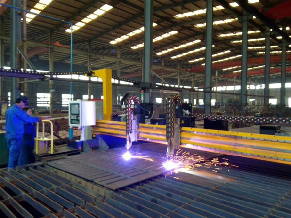 Fet a màquines de tall de metall xineses tallador de plasma d'acer al carboni CNC